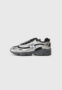 M1000 UNISEX - Baskets basses - silver metallic