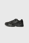 740 UNISEX - Baskets basses - black